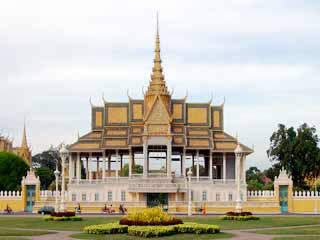  柬埔寨:  
 
 金边